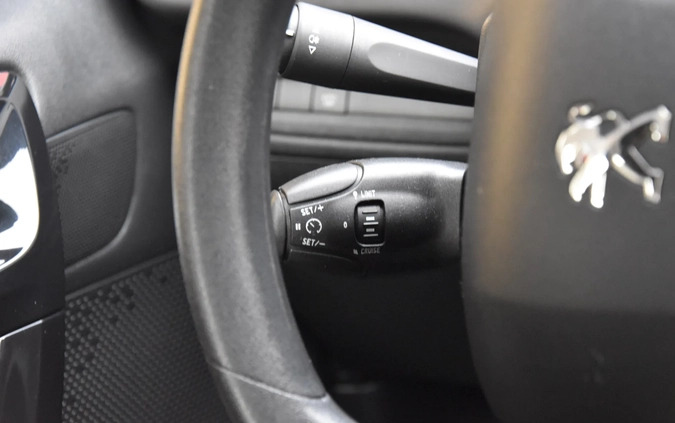 Peugeot 208 cena 34900 przebieg: 54717, rok produkcji 2018 z Janów Lubelski małe 704